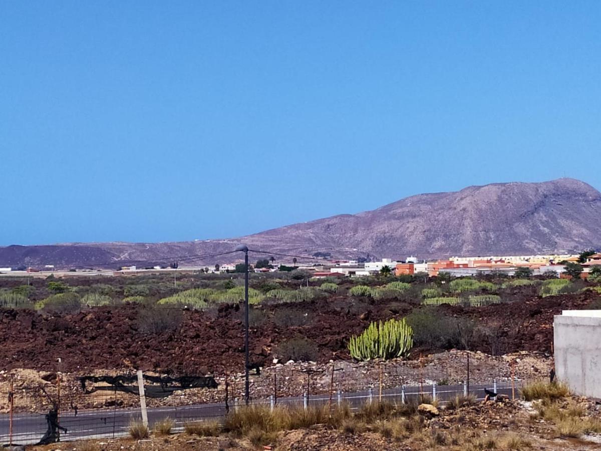 2 Bedroom Bright Apartment Tenerife Costa Del Silencio Exterior foto